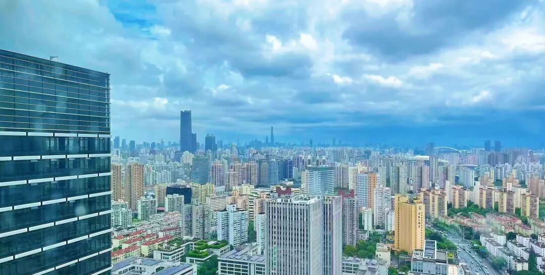 漕河泾城市天际线,玻璃幕墙写字楼群